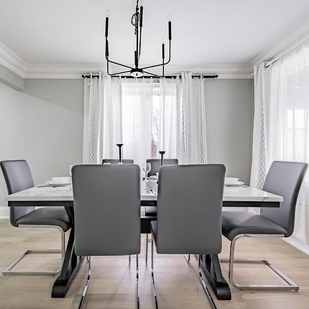 Victoria Park Suite トロント エクステリア 写真
